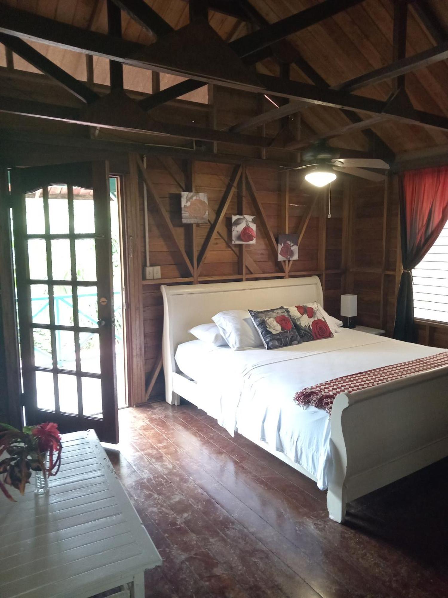 Villa Bahia Del Sol Bocas Town Bagian luar foto